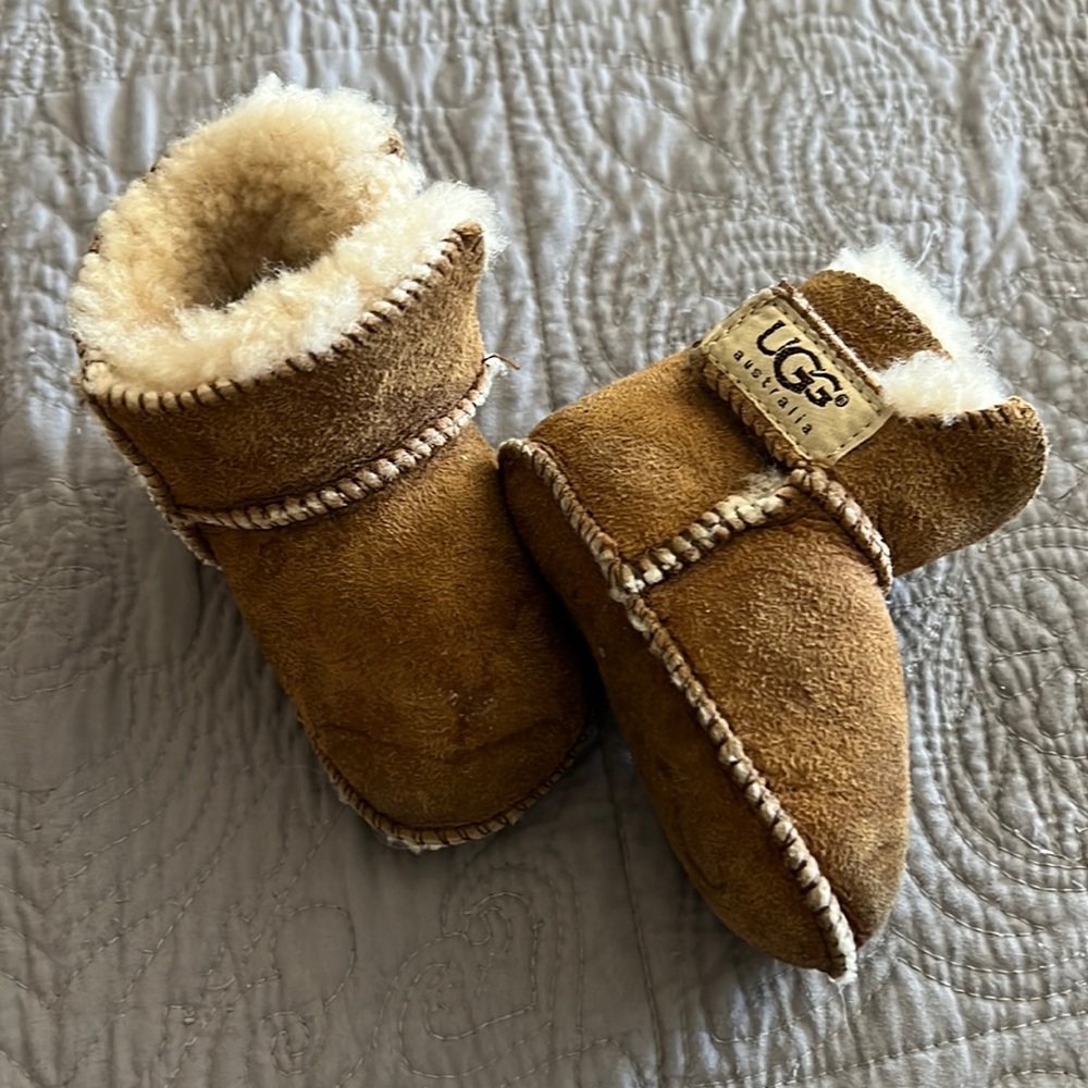 UGG Kids Brown Suede Shearling-Lined Booties